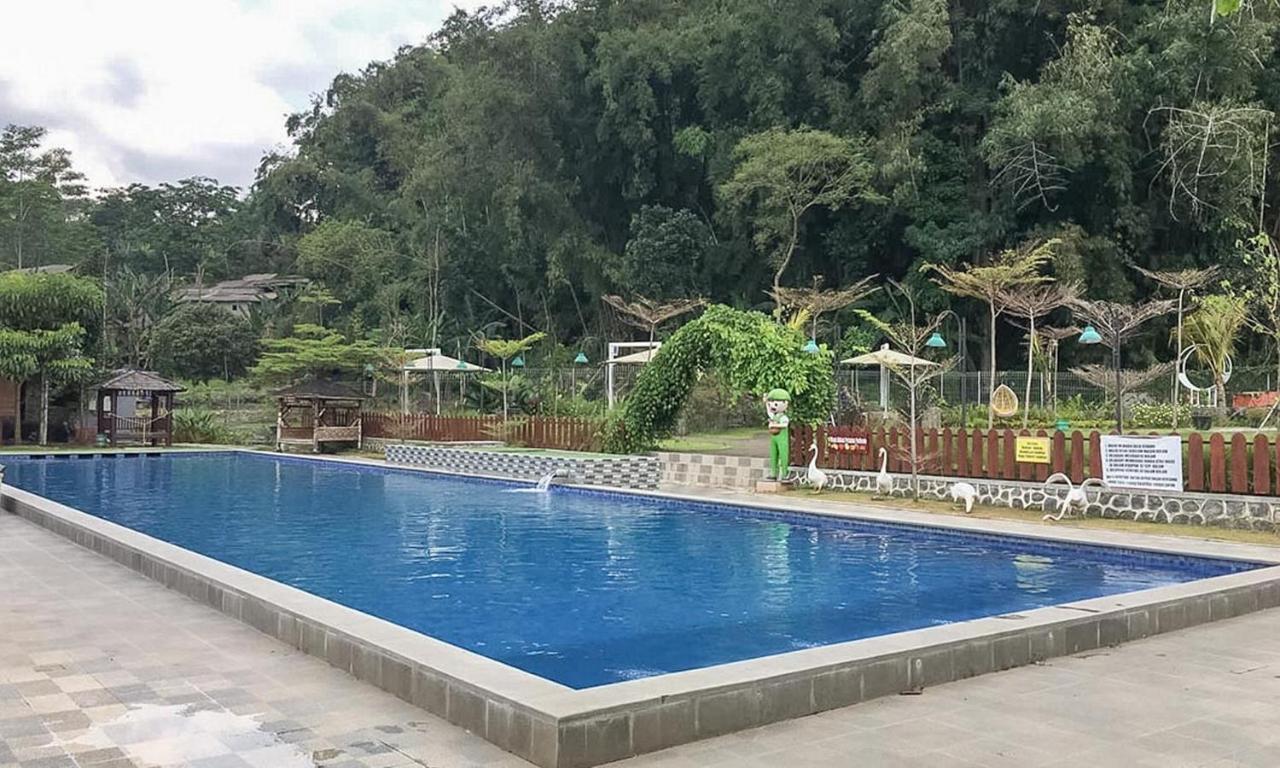 Reddoorz Near Wisata Paribendo Lawang Hotel Exterior photo